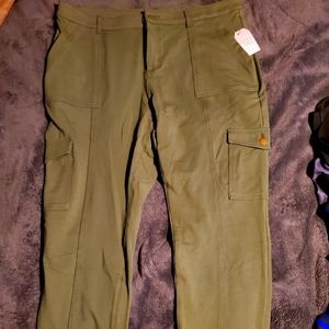 Stretchy cargo pants